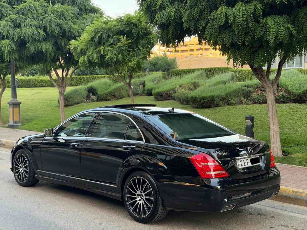 ‏‎مارسيدز S350 مۆدیل 2011 بۆدی AMG خلیجی سفری شە ریکەی سە ردار زه مان به نزين 6 پستؤن مە کینە عادى مرغوب بێ بۆیاخ سە یارە کە مە کینە و گێری نە کراوە تە وە 
 فول مواسە فات ‏‎(_ پانۆراما ناوو زەرد ، نازۆر ، پێنج پە ردە - خە تی جادە- کوشنی پێشوو دوا مە ساج  - پارکین  - ناوفۆرمیکا   - - شاشه _كامئرا -  .  تە لە فون - قاسە - ئوتو هولد- حاسه ى پئش و دوا ⚔️ -كوشن و سوكان كاره باى -گئرى سه ر سوكانه -سيدى بؤكس ) كاره بايو هه موو گيانى به شه رته سه نه ويو و ره قه مو هه مووى تازه يه 
سعر : 210$  كه ميك مجال 
ژ.م: ***********
شوين : سليمانی السليمانية, العراق
