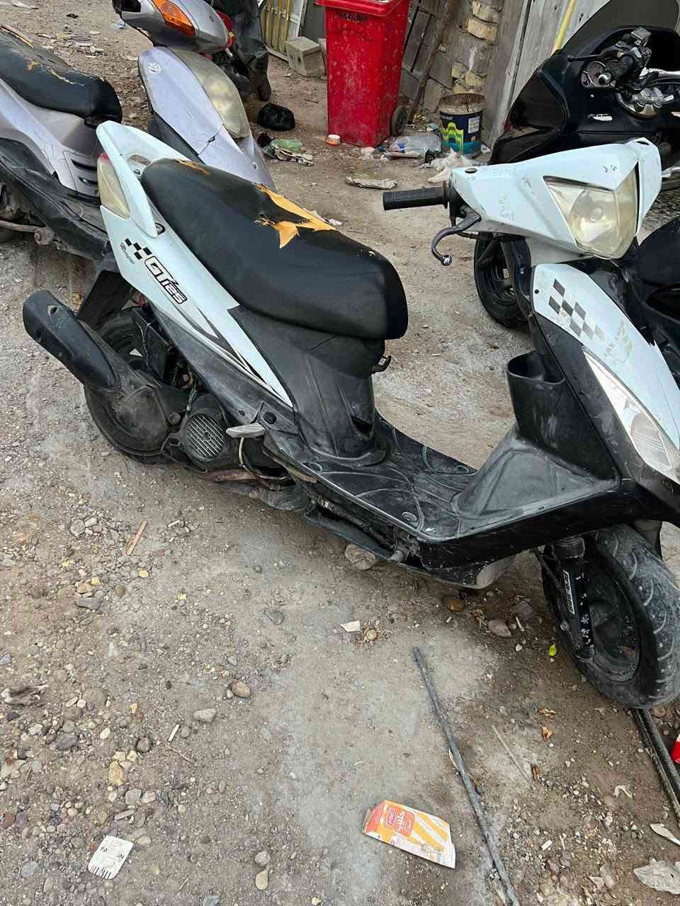 متاح هاي الصيني اتراي بصره ناصريه اطلع بيها نضافه 80 
نوزل مو كابريتر السعر 200 قفل تواصل وياي ع الرقم ***********
