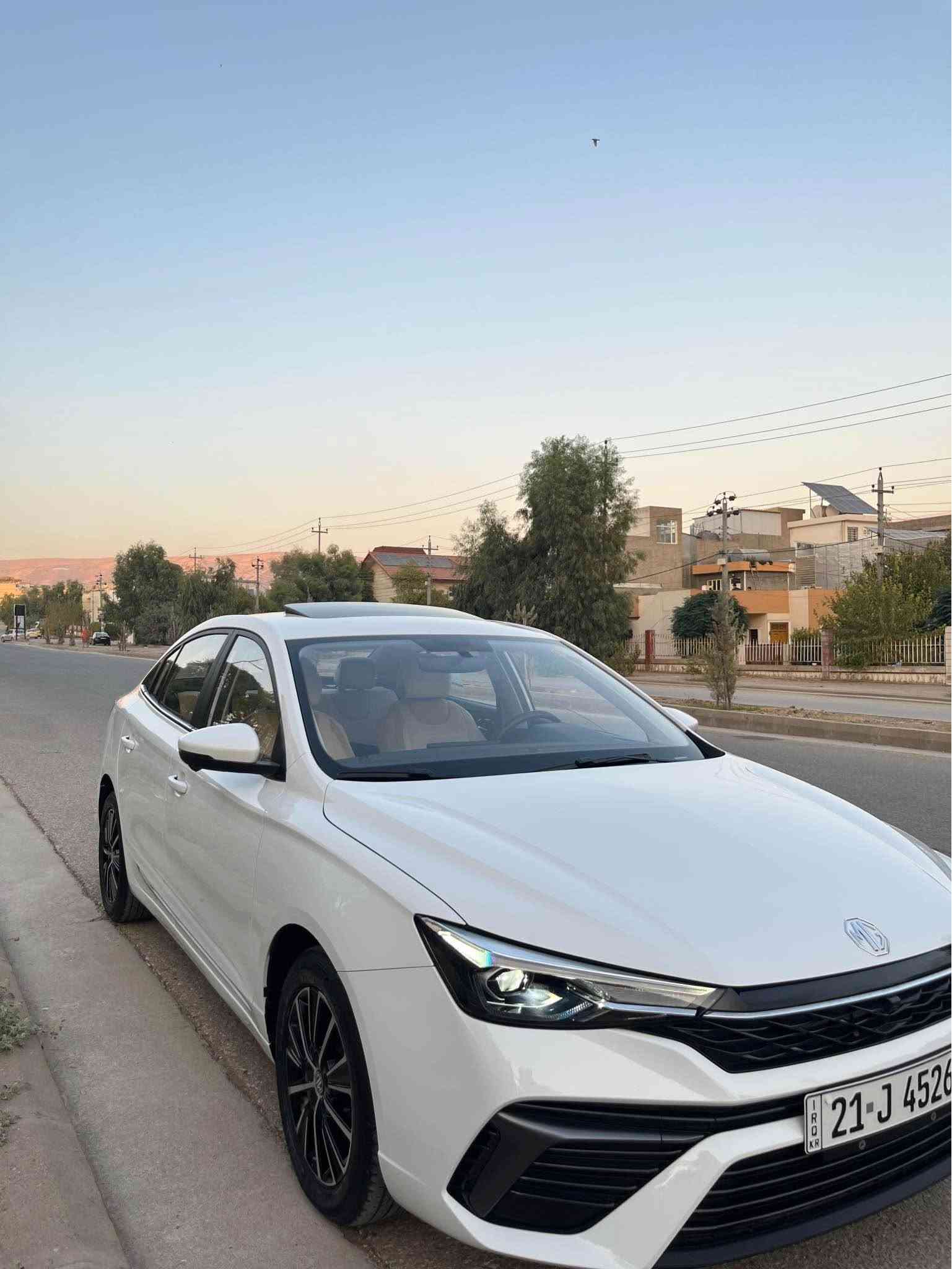 mg 5 luxury 2025 18’000kmڕۆشتووە ٢چاڵی بچوکی هەیە جێی باس نییە سەیاروکە زەمانە و فول فولە *********** نرخی ١٢٦ السليمانية, العراق
