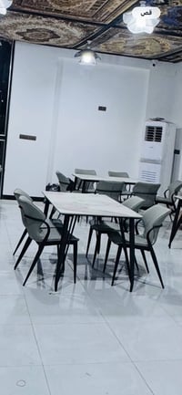 ميز ٤كراسي • نظيف • جديد