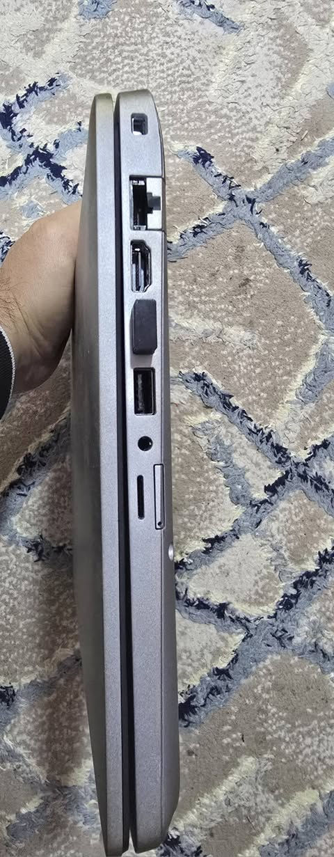 للبيع أو مراوس | لابتوب ديل (Dell Laptop) 💻✨
​💰 السعر: 300 ألف دينار عراقي
​المعالج: الجيل العاشر (10th Gen)
​الشاشة: حجم 13.5 بوصة (لمس - Touch Screen) 🖥️
​الذاكرة (التخزين): 256 جيجابايت SSD
​الرام: 8 جيجابايت
​اللون: رصاصي (Silver / Gray)
​الحالة: نظيف جداً واستخدام مرتب وبحالة ممتازة
​📍 الموقع: الأنبار - الرمادي
​🚗 التوصيل: لا يوجد توصيل (المعاينة والاستلام يد بيد)
​📞 للتواصل والاستفسار: ***********
