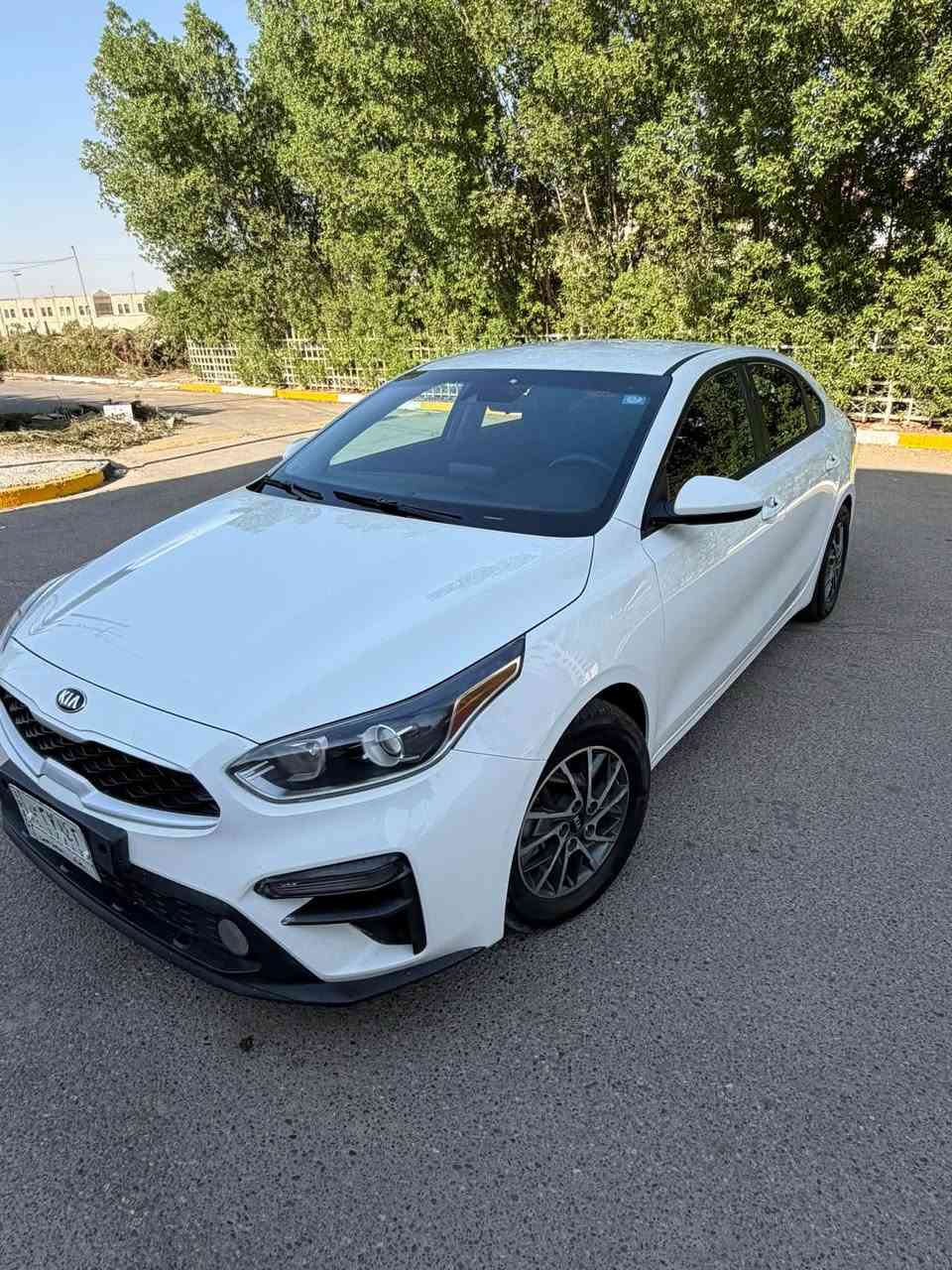 السلام عليكم كيا فورتي موديل2021وارد امريكي  حادث خلفي جاملغ وباب السياره معوقين بدون ايرباك مكانهه البلديات 
السعر 117$
رقم الهاتف ***********

