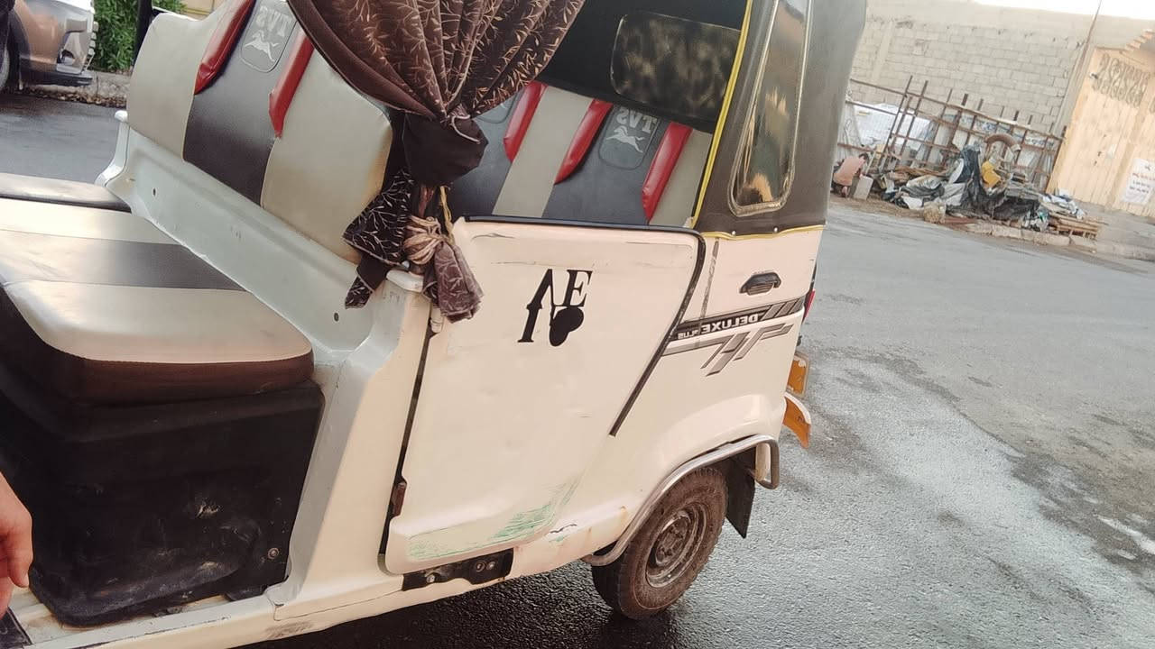 تكتك للبيع موديل  21 سعره  خاص  ***********
