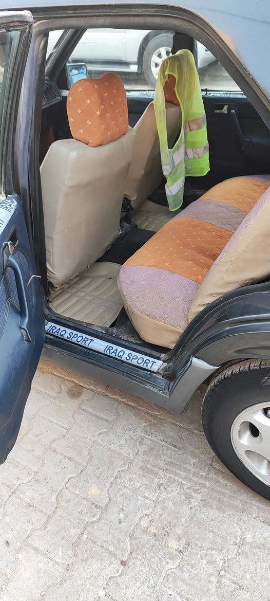 السلام عليكم
مرسدس ١٩٠ طيارين موديل ٩١ كير ومحرك ونجي6سلندر تخم تاير جديد حدادية الامام جديدة والخلف نص عمر لايت زنون السنوية ساقطة  السعر 37 ورقة مع المجال 
النجف الاشرف 
***********
