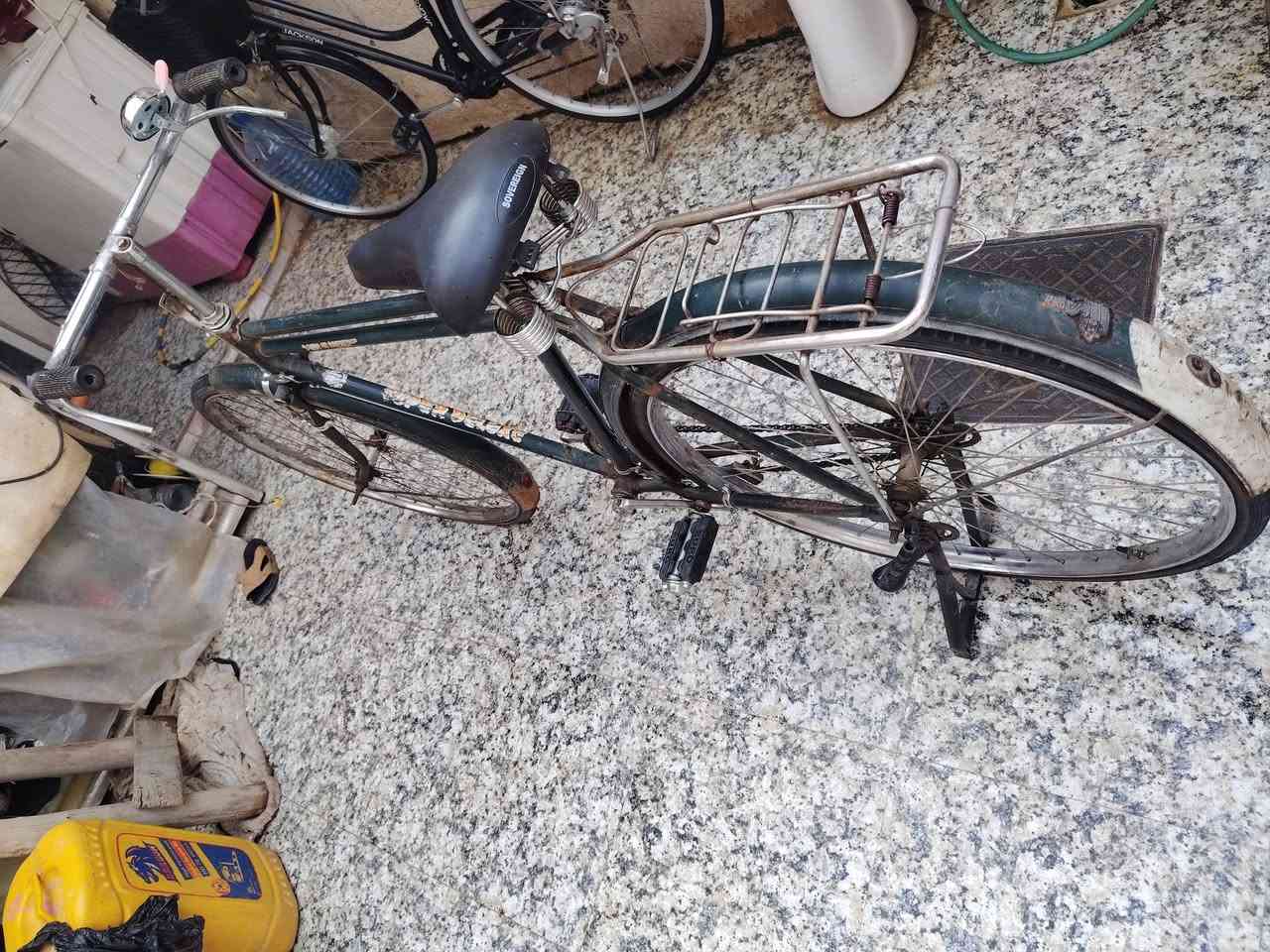 باسكل حجم ٢٨ هيرو الأصلي القديم نظيف الشراي يتصل على الرقم *********** وبيه واتساب
