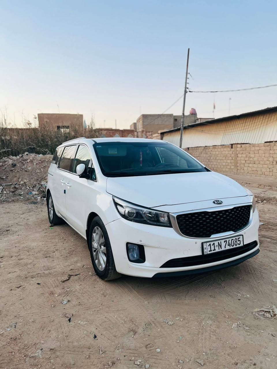 سلام عليكم سيدوانه البيع سعره 205وبيه مجال ***********

نص مكتوب في الصور:
- 2018 KIA Se... bid.cars 4 / 10 BidCars
- 2018 KIA Se... bid.cars 1 / 10 BidCars
- 2018 KIA Se... bid.cars 3 / 10 1:1 BidCars ٧:١٩
- 3 / 10 2018 KIA Se... bid.cars BidCars