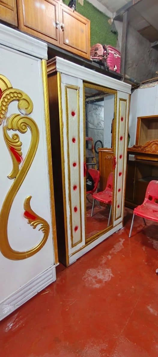 غرفه أم خمسه داخل وخارج صاج سعره 450مكاني بغداد مدينه الصدر متواجد واتساب ***********
