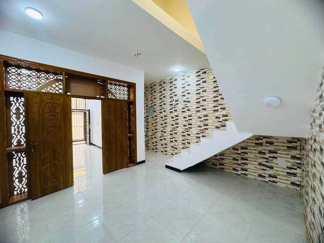 بيت للبيع بيت طابو صرف

📐 100م – نجف / مجمع بيتي

مقابل مجمع الأميرات 

🏠 غرفة، صالة، استقبال، مطبخ

🚿 صحيات (2) + مكشوفة

⚡ جميع الخدمات متوفرة

💰 السعر 70مليون (قابل للتفاوض)
*********** 
***********
