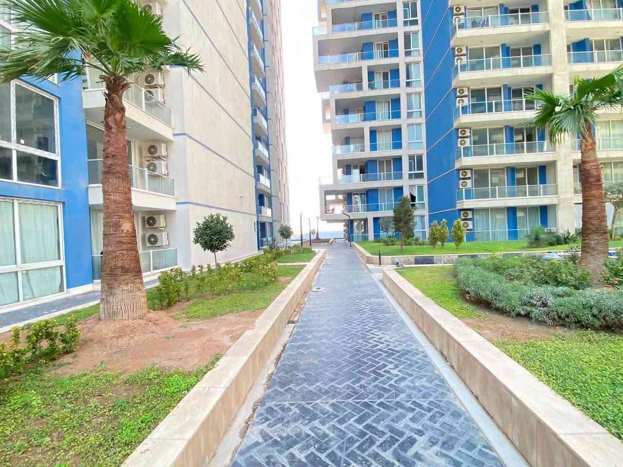 عرض للبيع بداخل مربع ذهبي الاسعار يبتدي من ٣ دةفاتر 
استيديو 
غرف واحد 
غرفتين
ثلاث غرف 
فرصة للستثمار اذا شراي اتصل بينا شكراً
*********** whastup
