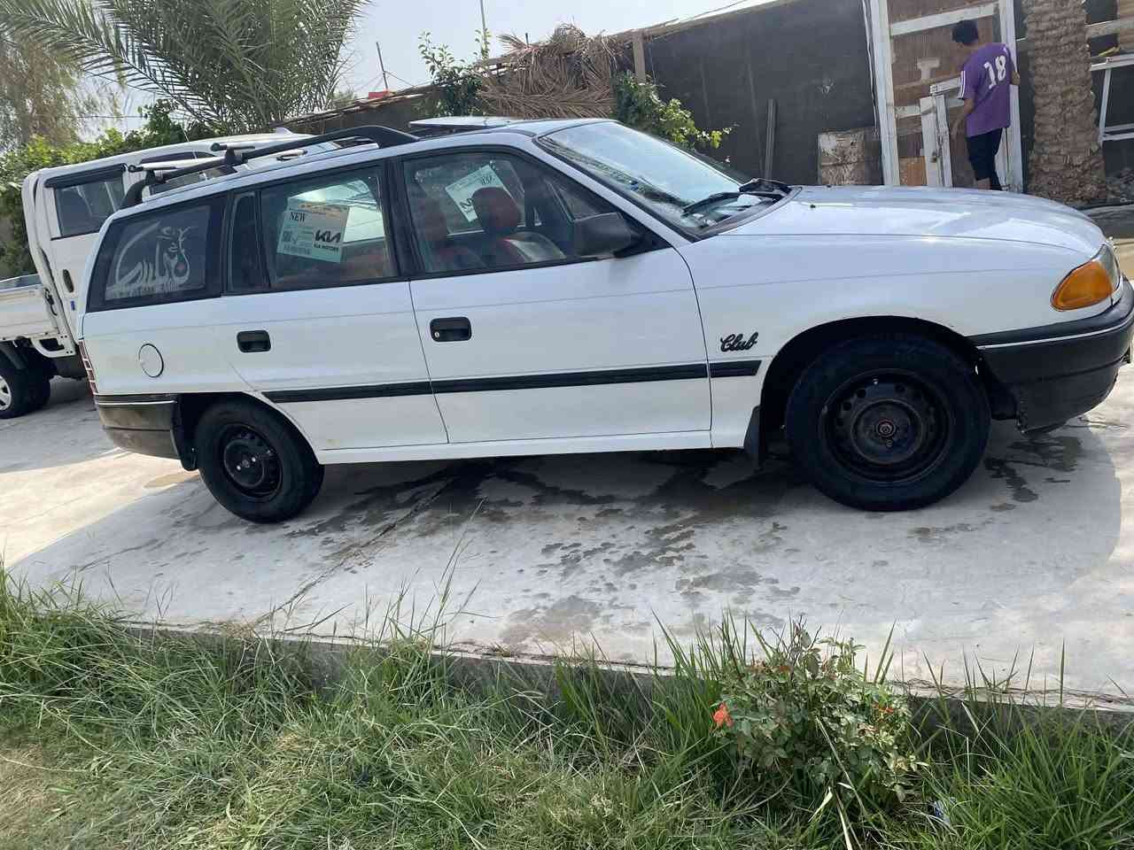 سلام عليكم للبيع استره موديل 92رقم بابل مالكها بل الحله مكان بابل السعر 32وبيها مجال ***********
