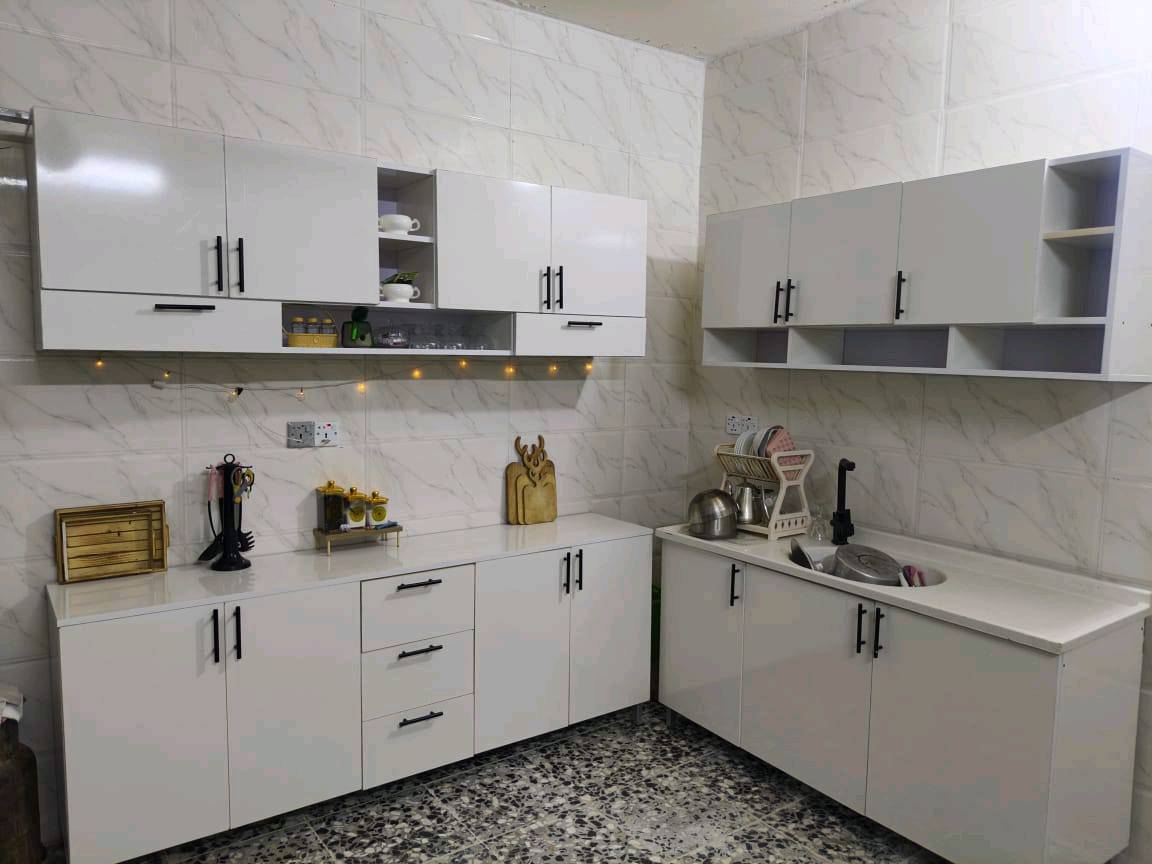كاونتر خشب MDF ارضي وملحق قياس مترين وسنك متر و20 مرمر مع ملحق سعر 450 الف