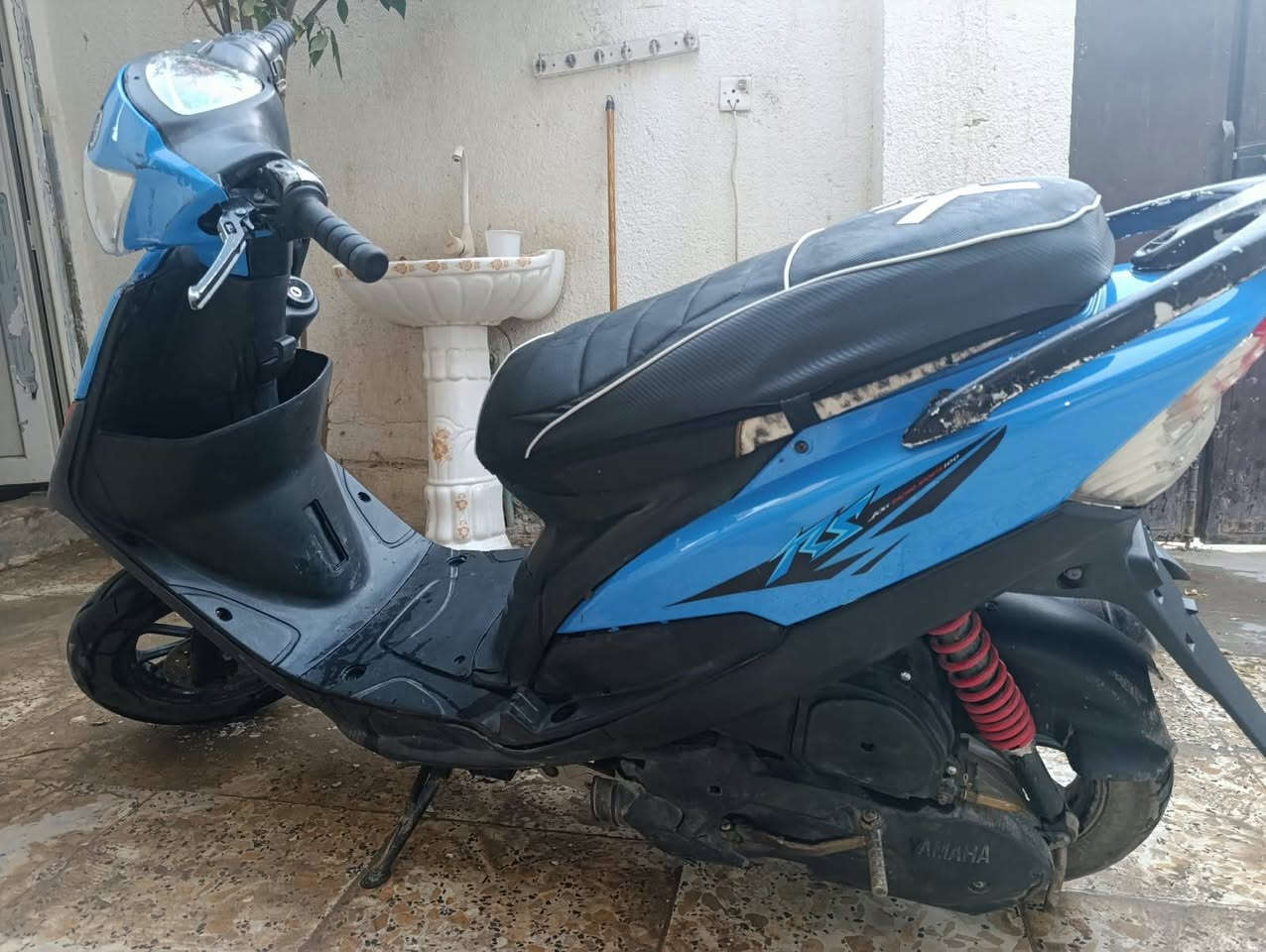 ماكس للبيع دراجه نضيفه مكينه مامفتوحه نكره نص بيها بس شخاطه مال سلف السعر 400مكان كربلاء الحر الصغير ***********مكلف بل نشر
