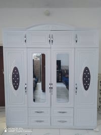 ميز ٤ بيبان • نظيف • سماوة