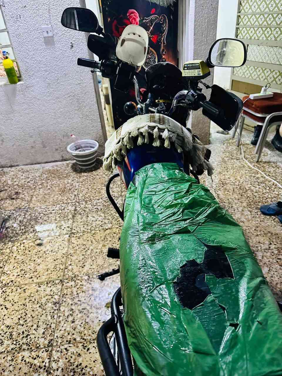 وراق صوليات شرط الترقيم ٧ وصل مصطفى موجوده
بوكسر مديل 23 نازله 24
دراجة زيرو تخبل مكينه نظافته 100٪ كلش خرس
ماشيه 29الف حقيقي لاتنقيص ولاتبخير 
دراجه ستخدام شخصي
تانكي جارد شويه مكاني
 شهداء العبيدي ***********

