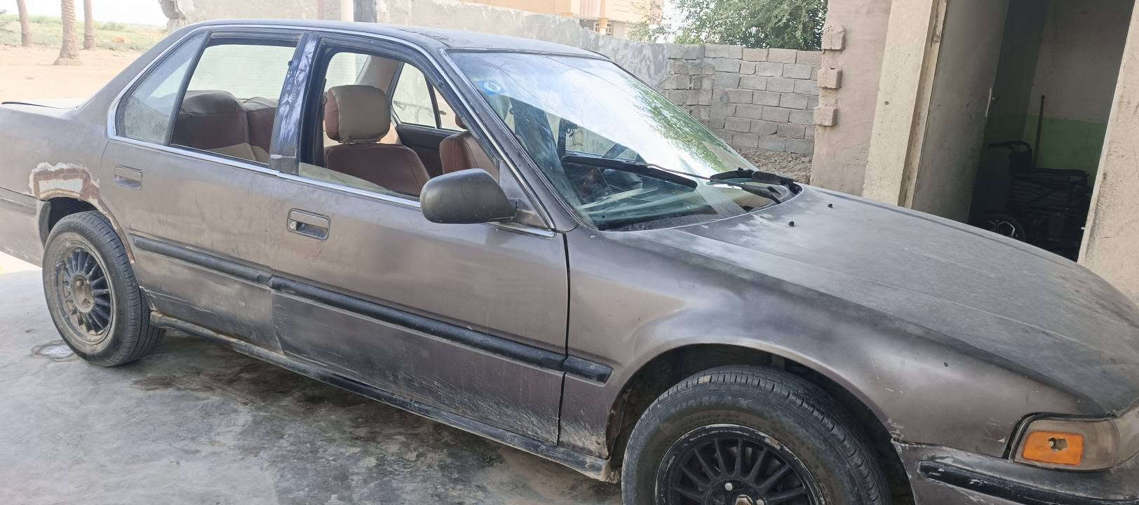 هوندا اكوارد ١٩٩٢نجف انكليزي باسمي كير ومكينة كورلا تحويل مباشر ٣٠وبيها/***********
