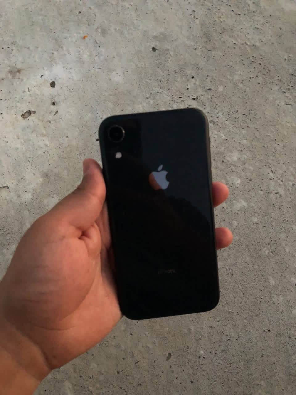 XR
للبيع 
ذ64  تك 
لون اسود 
جهاز جديد 
مبدل بطاريه فيس إيدي واكف 
سعر 160 بي مجال 
تواصل *********** واتساب 
مكاني موصل مجموعه الثقافيه

نص مكتوب في الصور:
- ٥:٣٦ حول القطع والخدمة تجمع Apple سجل تاريخ القطع والخدمة، ويعرض السجل معلومات عن هذا الـ iPhone وحالته وتفاصيل إصلاحه. معرفة المزيد... سجل تاريخ الخدمة البطارية غير معروف بصمة الوجه مشكلة
- ٥:٣٦
- البطارية
- حالة البطارية والشحن
- رسالة مهمة حول البطارية
- غير قادر على التحقق من أن هذا الـ iPhone يحتوي على بطارية أصلية من Apple. قد لا تكون التفاصيل الواردة من هذه البطارية دقيقة.
- لمعرفّة المزيد
- الحد الأقصى للقدرة
- ٨٤٪
- هذا قياس لقدرة البطارية مقارنة بقدرتها عندما كانت جديدة. قد تتسبب القدرة المنخفضة بتقليل ساعات الاستخدام بين عملية الشحن والأخرى.
- أقصى قدرة للأداء
- الـ iPhone غير قادر على تحديد عمر البطارية.
- شحن البطارية المحسن
- للحد من استنزاف عمر البطارية، يتعلم الـ iPhone عن عادات الشحن اليومية، بحيث ينتظر ولا يتجاوز ٨٠٪ حتى يحين موعد حاجتك إلى استخدامه.