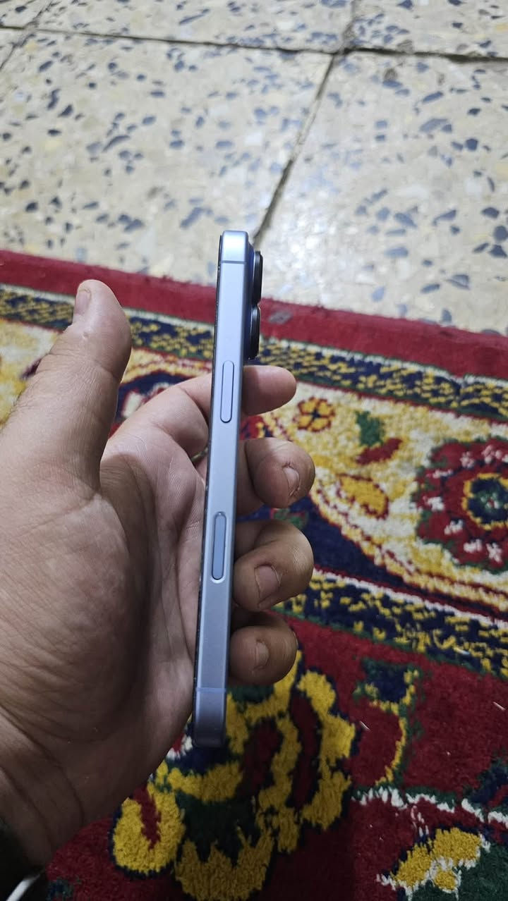 سلام عليكم ***********
السعر ٩٥٠ بي مجال بسيط

ايفون ١٧ عادي  ذاكره ٢٥٦ دبل شريحه ( شريحه اكترونيه وشريحه فعليه)
بطاريه ٩٤  اخر تحديث 
كامل ملحقاته كيبل بعده ما مفتوح 
كلش نظيف مكاني بغداد جسر ديالى
