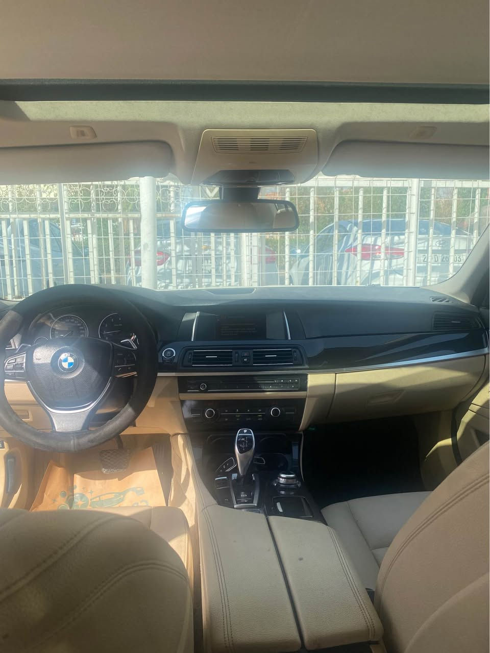 Bmw 2014 شه ريكه عروش بسته ك بوياغى هه يه هه مووى به شه رت *********** أربيل, العراق
