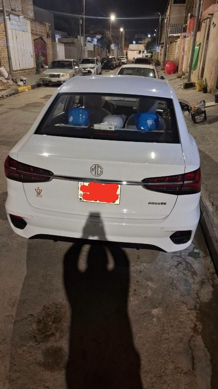 ام جي فايف فول مواصفات كفاله عامه ماشيه شي قليل موديل 25
السعر 120$ وبيها مجال 
مكلف بل نشر هاذا رقم راعيه ***********

