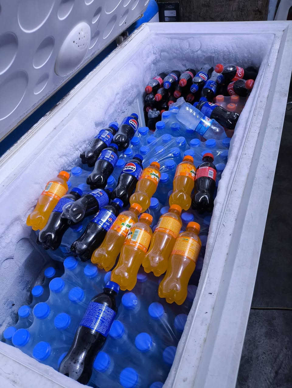 ثلاجة • مستعملة • ١٨ قدم