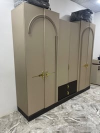 غرفة أطفال • نظيف ٩٠٪ • خشب قوي