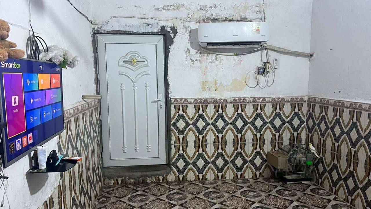 مشتمل  تجاوز للبيع  سعره ٦وبيه مجال يحتوي على غرفه  ٥ونص طولها وعرضها ٣ونص والهول ٣الطول والعرض ٣ مطبخ مترين  ونص تقريبن  والصحيات  ٢في ١  المشتمل كله سندويش  البيت لاعليه تبلغين ولازاله  مكان البصره منطقه العاليه يم  المدارس   رقم التلفون *********** رجائن الموشراي  لايراسل ولايعلق
