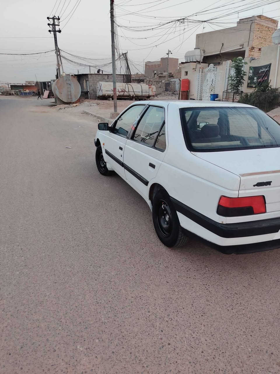 بيجو موديل 2012
405
***********
ميسان العماره Singapore
