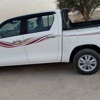 ورحمة الله           تيوتا هايلوكس 2021 كويتي اصل (اساير) مكفوله كفاله...