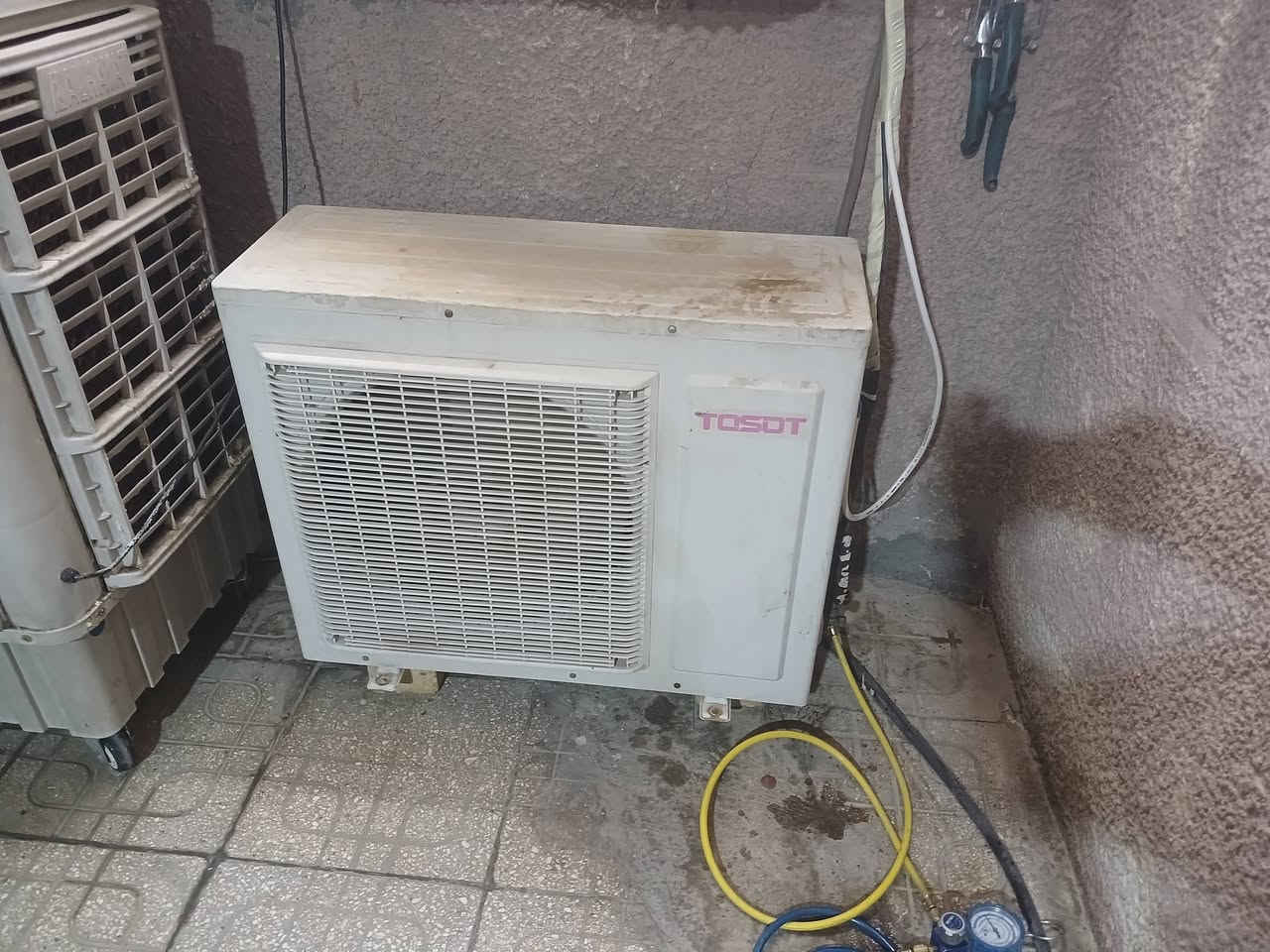 سلام وعليكم
تم صيانه كارت سبلت نوع توسوت في منطقة الدوره

ويتوفر

❄️ صيانة | تنظيف | شحن غاز | نصب 💯

🔧 خدماتنا:• تصليح جميع أعطال السبالت• تنظيف وغسل كامل (داخلي + خارجي)• شحن غاز نوعية ممتازة• نصب وفك سبالت• فاكيوم

📍 الدورة 

📞 للاتصال:***********
