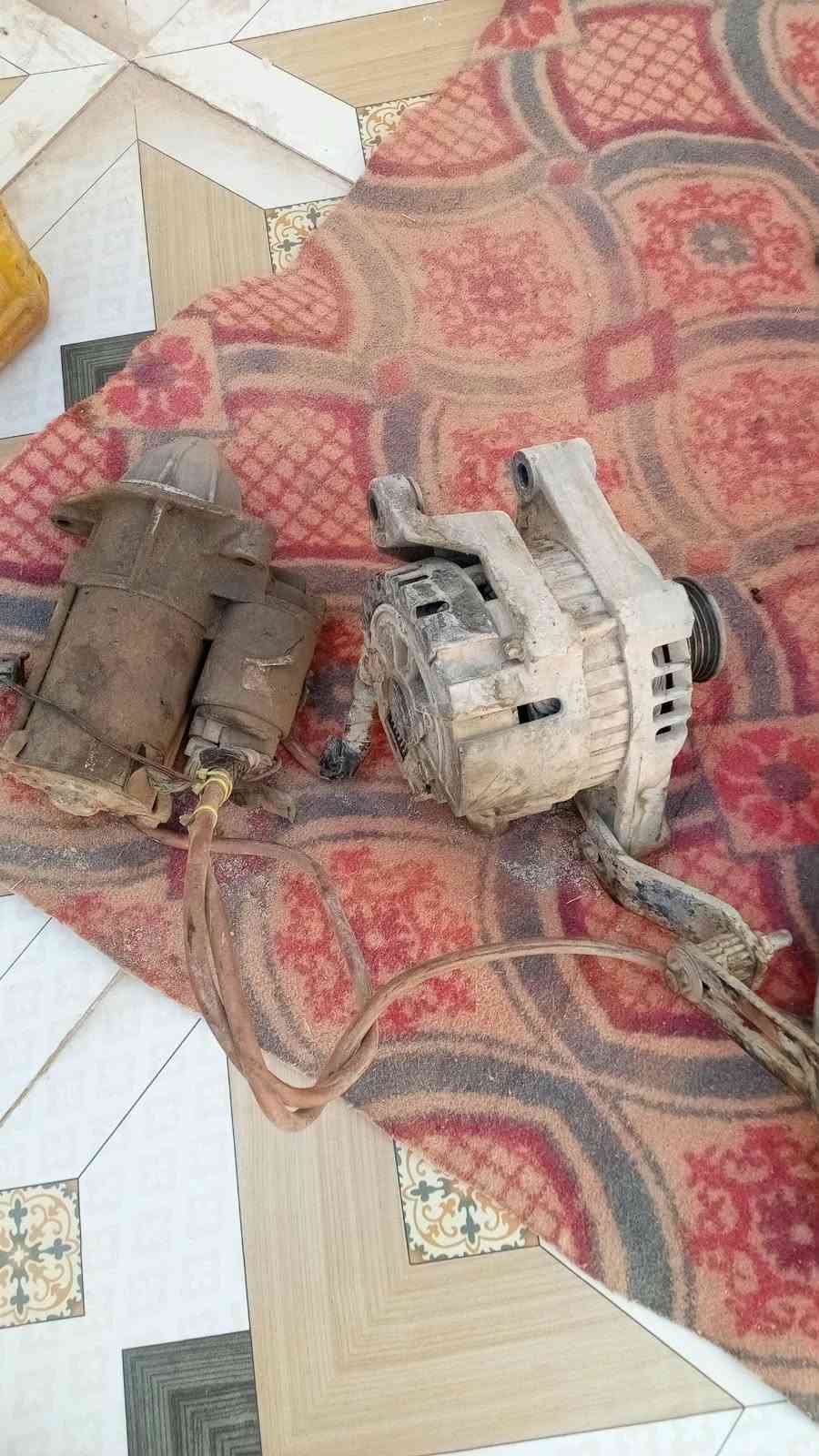 السلام عليكم ورحمة الله وبركاتة اخوان عندي غراض دايو لكنزه  دكشن عينه وصينه جددد  دينمو سلف عقل مع ضفيره اذن مكيمه ديلكو كلج كير راديتر العنوان ناصريه قضاء البطحاء تليفون ***********
