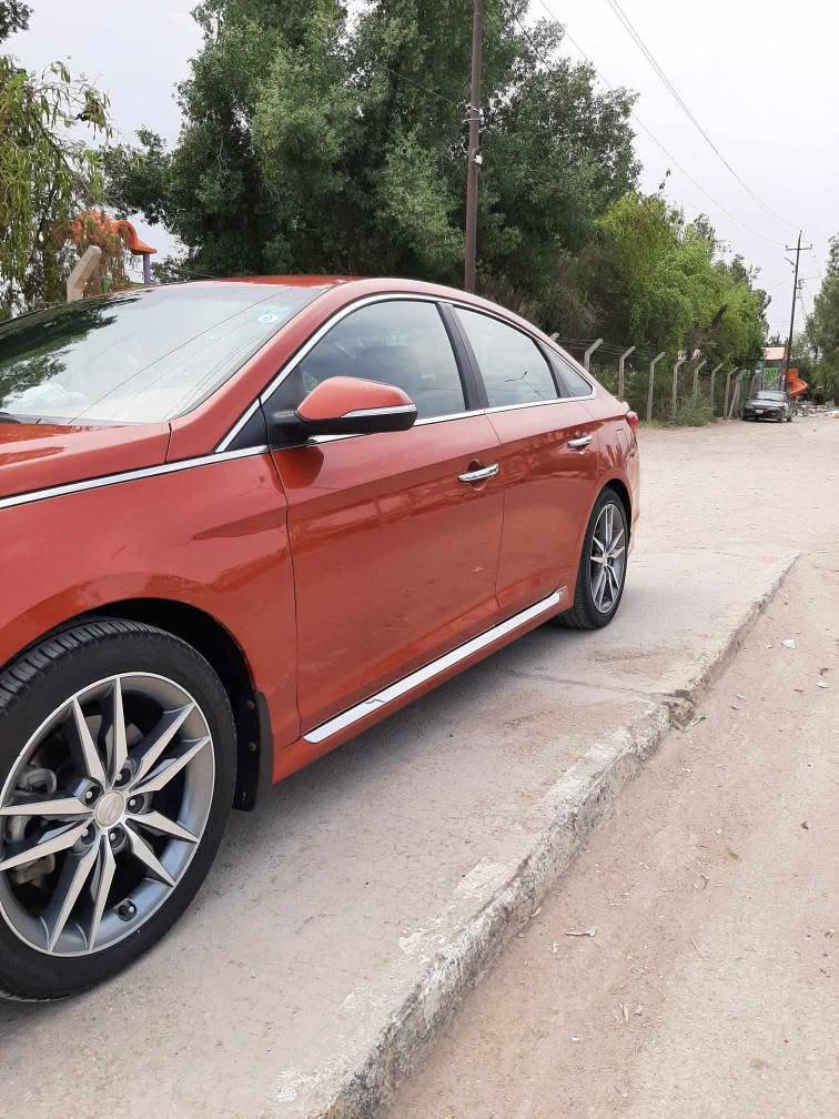 سوناتا15 Turbo sport🔥❤

كشنات كهرباء + تدفئة 
قطعتين تبريد امام وخلف 
داخل جلد  ومختم كتابة تيربو 
فول نيكل يدات ودوس وعليهن علامة سوناتا
بصمة تشغيل وابواب وصندوق
اشارة ترحيب وانارة عند الاقتراب 
جنطة ذكية تفتح عند الاقتراب 
رادارات جانبية  كامرة دوارة 

دبل اكزوز ٤ مخارج يجي فقط بالتيربو  ميجي بأي موديل كما موضح بالصور 
ويل ١٨ رياضي يجي فقط بالتيربو 
دركة استيرن رياضي مو عادية لا تجي مضلعة
كيجات السرعة رياضي نفس الاوباما 
شفتات ستيرن  يعني تكدر  تسوي اوتو ماتك وتكدر تحول عادي سبورت 

نجي للخارج مال السيارة 
مكفولة من الصبغ حتى الدعاميات بلاديات مملعوب بيهن 
سيارة جدا نظيفة  ومميزة 
بالحلة فقط موجود منها ثنين  بلونها  وبالفئة مالتها 
حادثها جدا جدا بسيط وهو جاملغ امام ايسر نصة فقط مو كلة معدل بارد 
سيارة عليها ادامة كاملة  وكالة 
تبريد جدا جدا بارد 
كير ومحرك جدد تخم تاير جديد 
منضومة زينون نهار 
دهن ادينول ارقى انواع الدهن اديرلها من مصطفى قاسم 
باتري جديد فيتم كلاص بانزين 
سيارة جاهزة من كلشي 
وبالاضافة الى هي السيارة ممتعوبة 
   السيارة مشيها وسياقتها وعزمها جدا قوي  تختلف اختلاف جذري عن باقي الفئات 
سعرها 133مجالها جدااا قليل 
***********

بابل بسمي هزة جديد ومجددة لل٢٨  ومكاني بالحلة حلة, بابل

نص مكتوب في الصور:
- مركز السلطاني 4CH
- السلطاني 4CH
- الحله شارع 80 المؤدي الى كربلاء قرب اسماك الشجيري السلطاني
- فحصنا لا يعرف الحدود
- ***********
- ***********
- الأسم
- علي ناصر
- نوع السياره
- سوناتا
- رقم السياره
- 79132 - بابل
- الموديل
- 2015
- تاريخ الفحص
- 14\4\2024
- وقت الفحص
- ص -11
- ملاحظه: نخلي كامل مسؤوليتنا بعد الفحص وتسليم التقرير الى الزبون
- الجانب الأيمن: كدمات + رصعات + خدوش
- الجانب الأيسر: بارد + تكحيل + كدمات + براغي الجاملغ مفتوحه
