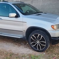 X5 30i مۆدێل 2001 نرخی 90 بێ بۆیاخ بێ کاڵ بونەوە  شەش پستن 30i  گێڕومە...