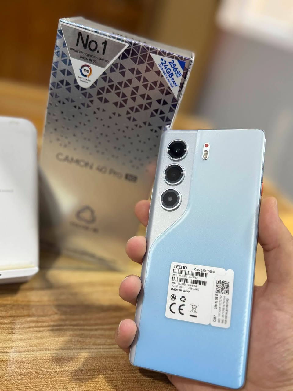 السلام عليكم ورحمة الله وبركاتة
تكنو كامون 40 برو 5G TECNO CAMON 40 Pro✨ 5G
رام12+12
ذاكرة256
شاشة 144هيرتز فول دقة
بطارية 5200....)(***********وتساب فقط
موبايل جديد كارتونو موجود وية و بي ضمان سنة 
ضد الماي IP69 
جهاز نظيف عنوان موصل جانب الايمن السعر 380

نص مكتوب في الصور:
- هاتفي HiOS 16.3.0 التحقق من التحديثات اسم الجهاز TECNO CAMON 40 Pro 5G التخزين ٦٣,٥٧ غ.ب / ٢٥٦ غ.ب الطراز TECNO CM7 وحدة المعالجة المركزية Dimensity 7300 Ultimate RAM ١٢,٠٠ غ.ب + ١٢,٠٠ غ.ب الكاميرا الخلفية 50M OIS+8M الكاميرا الأمامية 50M البطارية 5200mAh الشاشة 1080x2436
