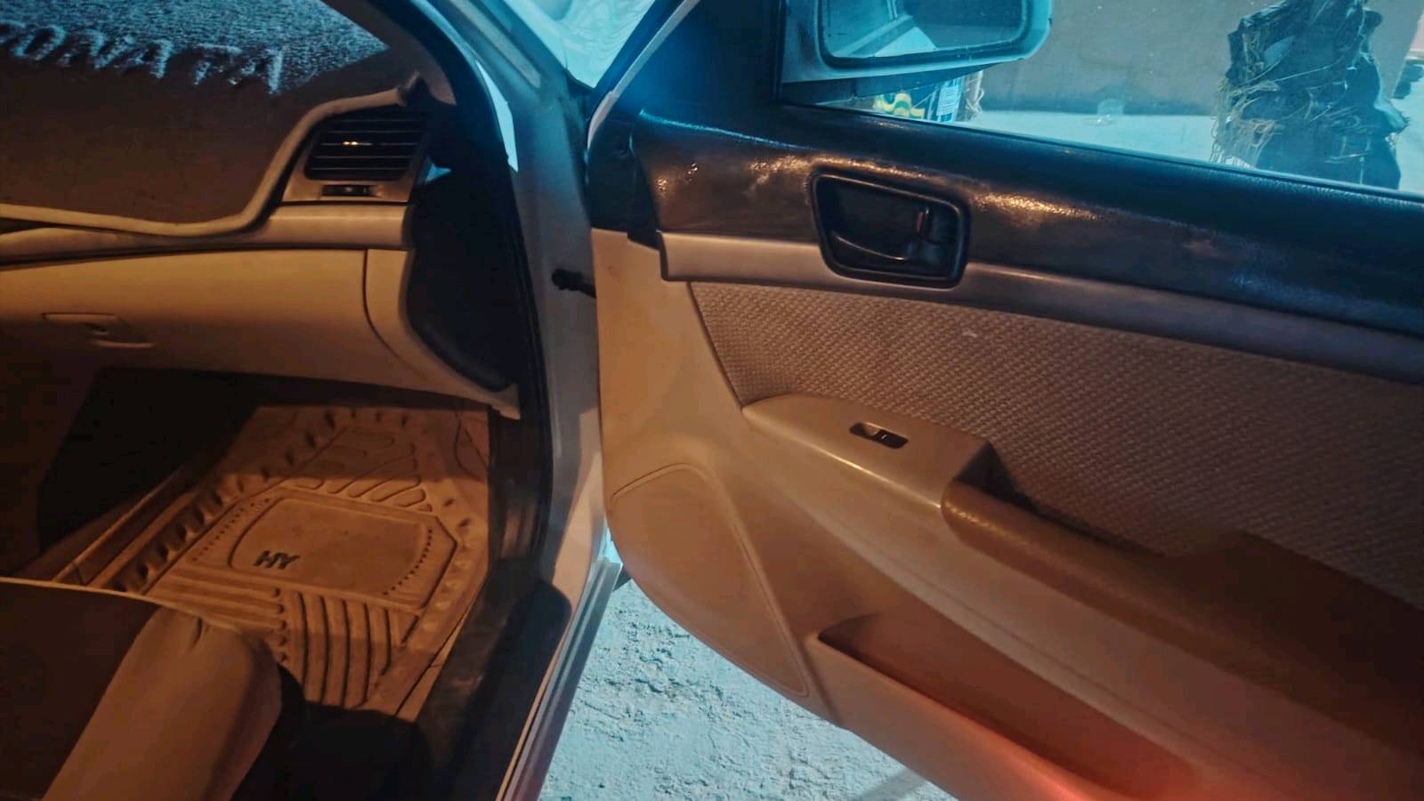 سلام عليكم....
سوناتا ٢٠٠٩ خليجي
مكينة ٢٠٠٠ 
مواصفاته عاديه وسياره مكفوله ماعده بارد زغير باب سائق
سنوية وهزة جديده لسنة ٢٠٣٠ 
سياره جاهزه كير ومحرك وصدر كله نظيف ترايك للبصره سعر ١٢٠ وبيه مجال لتفاوض للاستفسار اكثر على رقم ***********