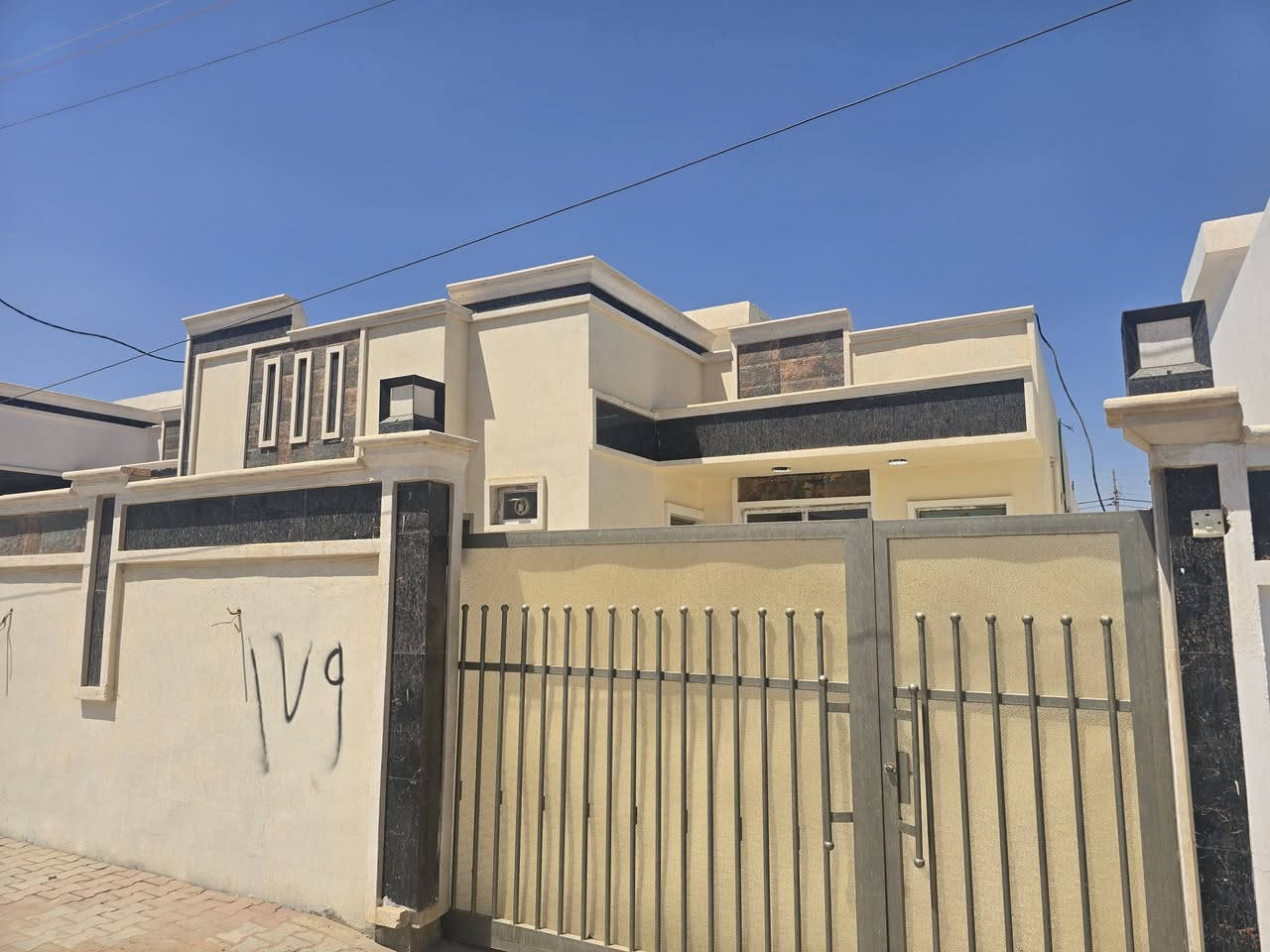 اليرموك • ٢٥٠م • تشطيب درجه اولى