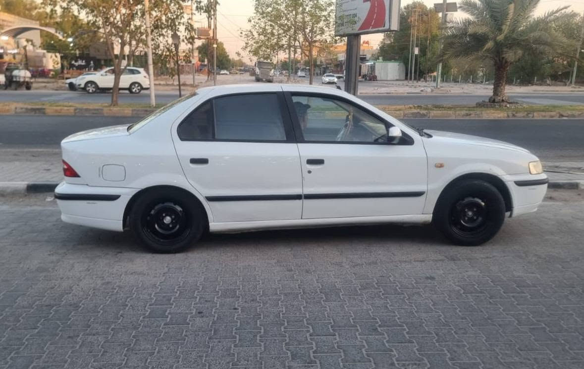 سلام عليكم سمند للبيع موديل 12 بيه جملغ امامي فقط كير مكينه كله مكفؤل سعر ٤٣ وبيه مجال ***********
