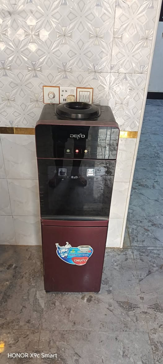 برادات ماء للبيع ماء حار بارد شرط مداخلات تصليح سعر الاول ب ٧٠  الف والثاني ٦٥  للتواصل *********** المكان الناصريه الاسكان

نص مكتوب في الصور:
- HONOR X9c Smart