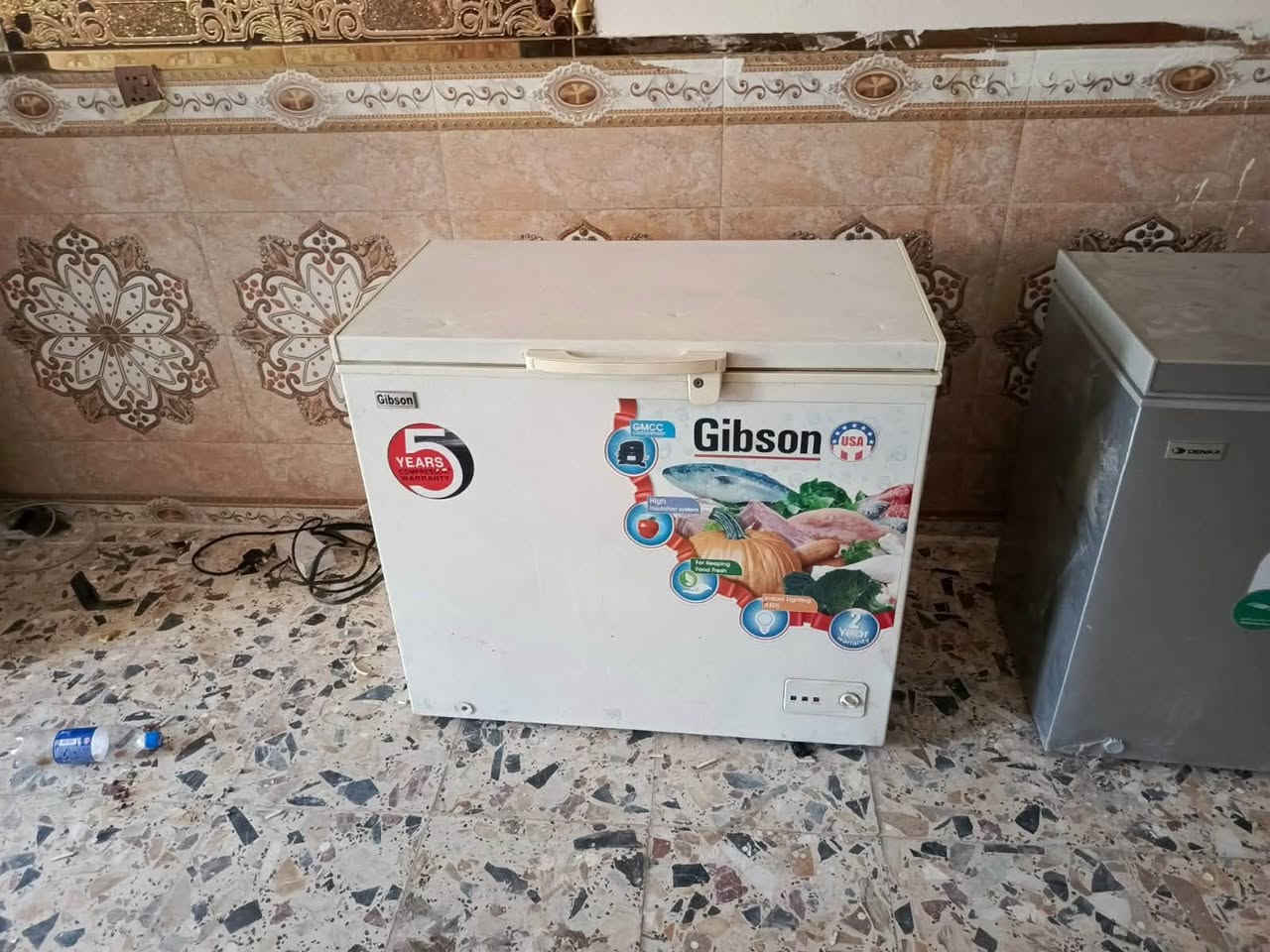 سلام عليكم ثلاجات ومجمدات البيع نضافه ١٠٠/١٠٠ مستخدم شي قليل اخو جديد شراي يتصل *********** مكاني بغداد واكو توصيل 🚚
