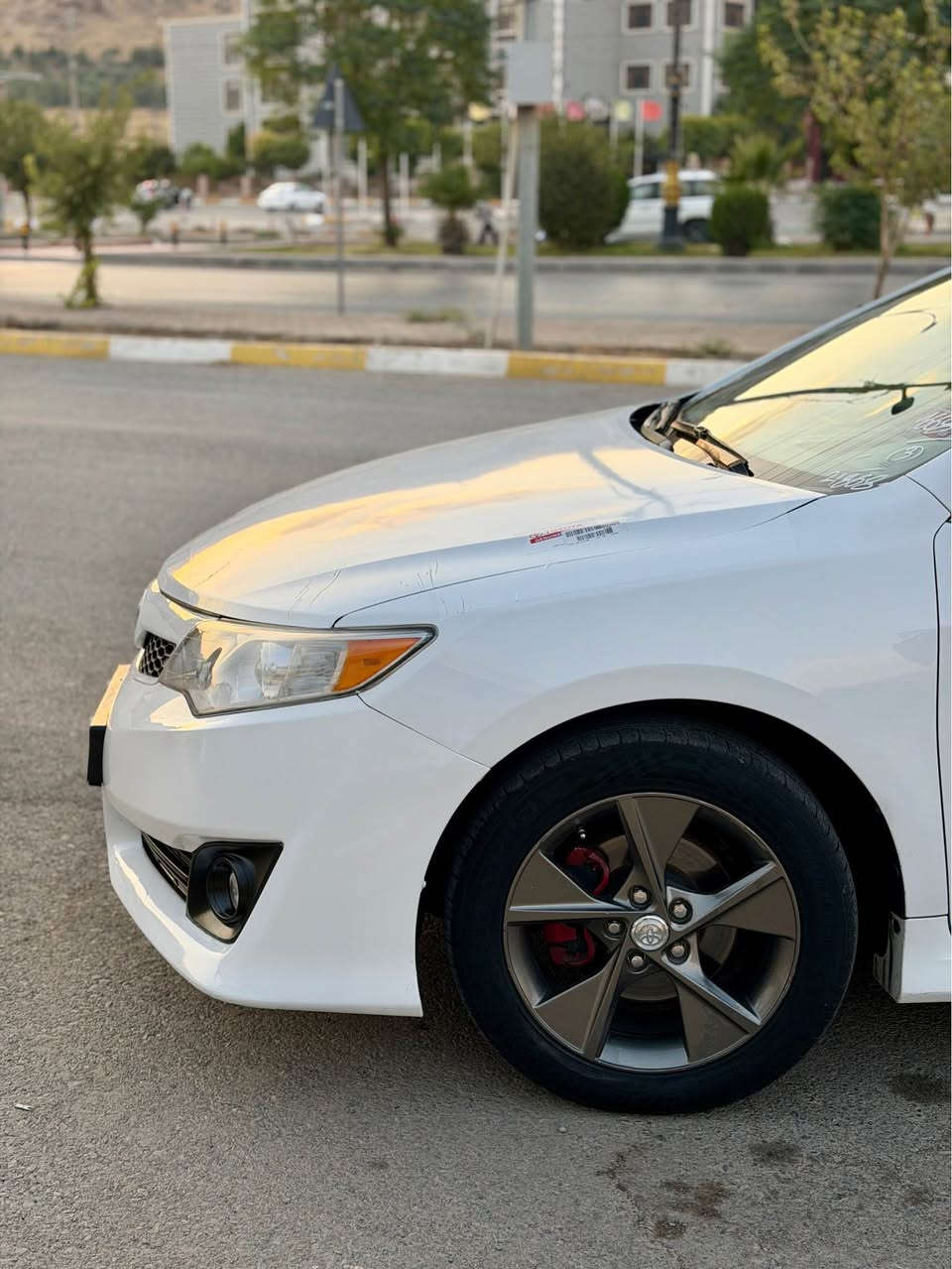 کامیری ٢٠١٣ SE
  سەیارەکە 116 mi حەقیقی ڕۆشتوە 
مواسەفاتەکانی تۆماتیک و سوکان لە گێر و ئاوێنە کارەبای و دژە خلیسیک  تەحدیل سورحە  و فۆلیۆم و بلوتوس   و شاشە ئایپاد لایت حەدەسە و ویل کڕۆن 
 جام کارەباییو کوشن کارەبایی  و جەندەها مواسەفاتی تر 
 سەیارەکە سەنەوی تا ٢٠٣٠ تازەیە 
٤ تایەی تازەی بۆ بەستراوە سپێری دانەگیراوە لۆکە

وەکو بۆیاخ تەنها ٢ پارجە و پەلەیەکی بجوکی بۆیاخە بی ناو گرتن بی ئەرباگ
 
گێر  و مەکینەی بە شەرت تەنها قەباخی کراوەتەوە بێ کێشە و موشکیلەیە 
 
سحری :123محامەلەکی کەم
 شوێن: ڕانیە 

***********
*********** watss app w vibar رانية, السليمانية
