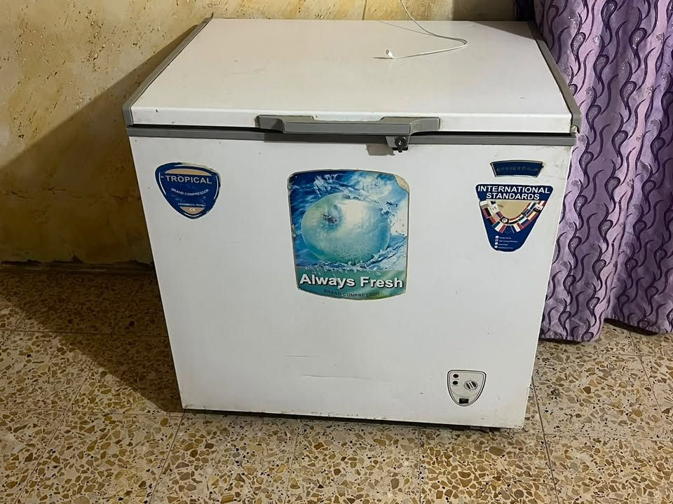 البيع البيع
غراض مطعم 

قيم وراسلني واتس آب فقط 

***********
