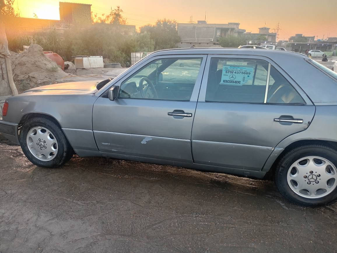 سلام عليكم مارسدس دب للبيع مديل 91 كير ومحرك ثنين ونص تبريد شغال حداده حلوه سنويه مامنتهيه تحويل مباشر راعيه بلبصره تفاصيل اكثر متواجد عله النت واتساب *********** مكاني القرنه قواعد سليمه سعر 35 وبيه مجال القرنة, البصرة
