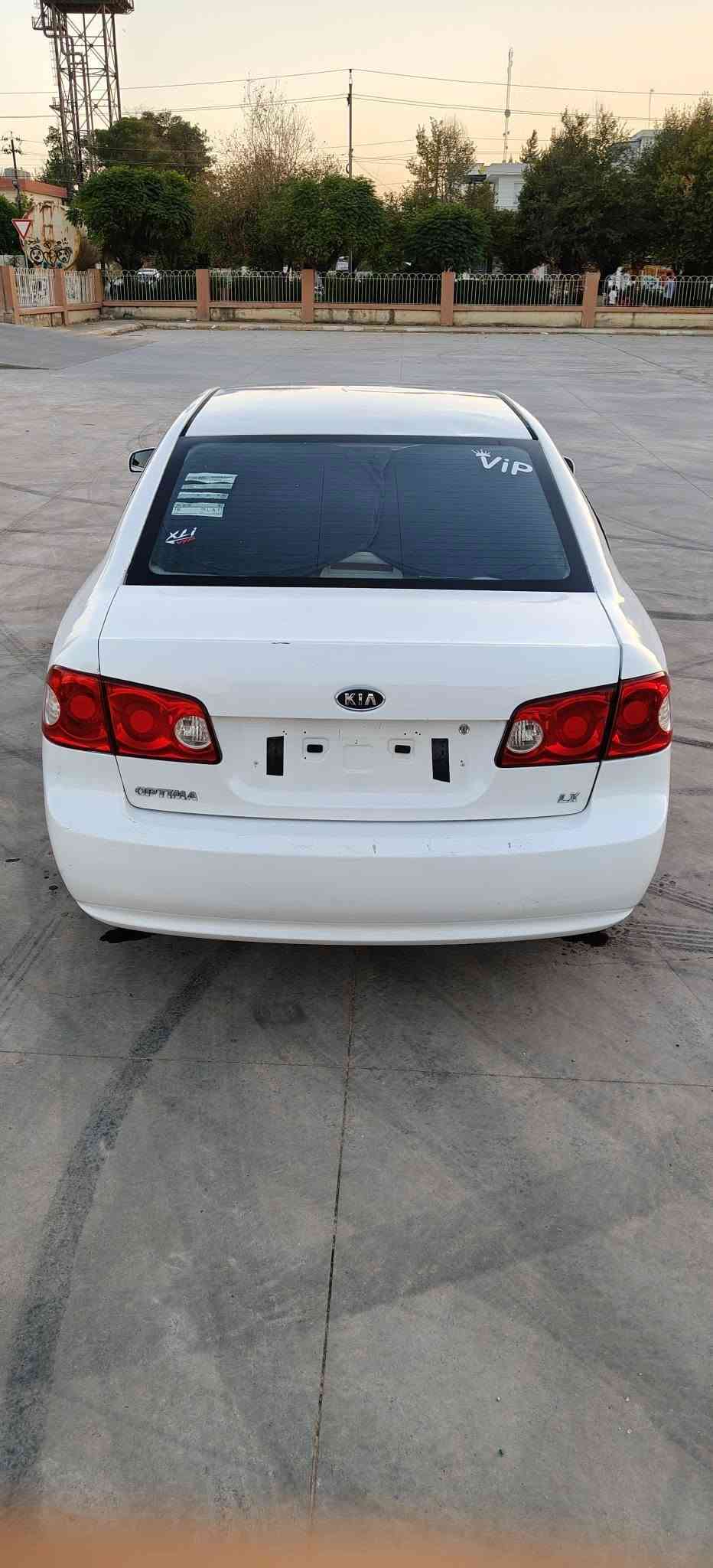 سڵاو 
KIAOPTEMA
مۆدێل 2006 بڕاوە  بۆفرۆشتن 
بۆیاخی نییە  جگە لە سندوقی دوای ناو زەرد گێڕ تۆماتیکو عادی دەعموو لێدراوی نییە کەڤەرو شەنسی و سەقف بەشەرت گێڕو مەکینەی بەشەرتی فیتەر تەبریت ساردووگەرم بەشەرت کامل مەسرەف کراوە یەک دینار مەسروفی نییە تەقەو،ڕەقەی نییە  ماشەڵا تابڵی بەهه ڵمەتە کارەبای گشت گیانی بەشەرت کامل جاهیز کراوە شوین هه ڵەبجەی تازە 
سعر 38 گەڵاو مەجالێکی برایانە 
*********** دار بنديهكان, السليمانية

