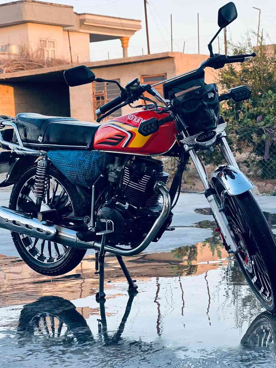 🏍️ دراجة سونليك 2025 - منفيس موجود
المواصفات:
✔️ الموديل: 2025
✔️ الحالة: منفيس وكالة نضيف حيل بعده بالحافظة
✔️ اللون: احمر / اصفر مميز
✔️ المحرك:200cc قوي واقتصادي

السعر: 750 ألف دينار عراقي
العنوان: الحويجة - تل علي
رقم الهاتف: ***********

#الحويجة #تل_علي #كركوك #سونليك #دراجات_للبيع #سونليك_2025

نص مكتوب في الصور:
- سونليك 2025 متوفر الآن السعر 750 ألف دينار عراقي • كفالة 6 أشهر العنوان: الحويجة - تل علي للاستفسار: *********** محرك قوي 150cc هيكل متين ومصمم للخدمة الشاقة نظام تعليق عالي الأداء جودة عالية • ضمان • توصيل متاح داخل الحويجة