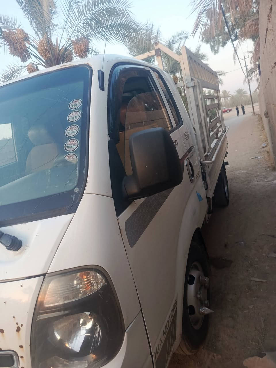سلام عليكم كية فحل موديل 2015 محور 14 ستد 27 رقم بصرة سياره مكفولة بس بيها تصليح بل هلالت السعر 115 الاستفسار اتصل على الرقم ***********
