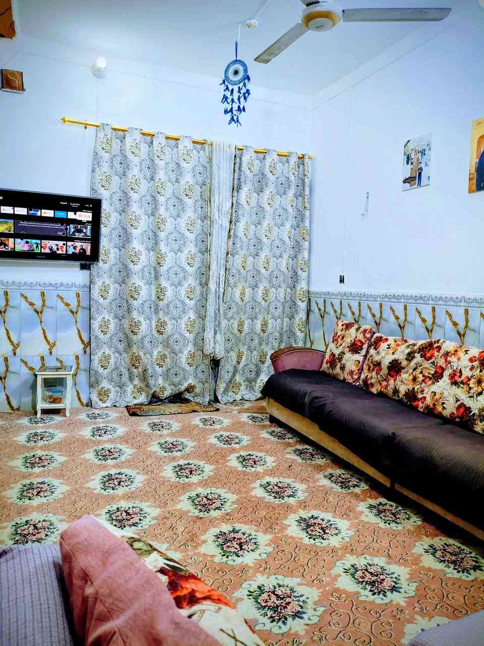 مساحه 100متر شارع المطار القديم
قرب حسينيه يعسوب الدين
واجه 7 غرفه صاله استقبال مطبخ مغاسل عدد 2
سيراميك بورك ارضيه كاشي سند 25 قرار محكمه 
*********** النجف, العراق
