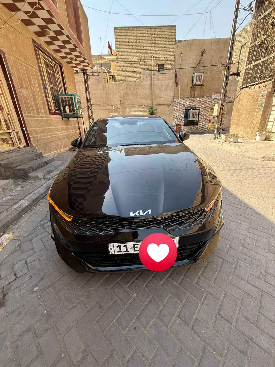السلام عليكم سياره للبيع نوع K5 موديل 2023 وارد امريكي ماشيه 44 رقم بغداد سياره بيها فقط الى بالسونر مثل ماموضح بصوره رقم بغداد تحويل مباشر للاستفسار *********** السعر 135
