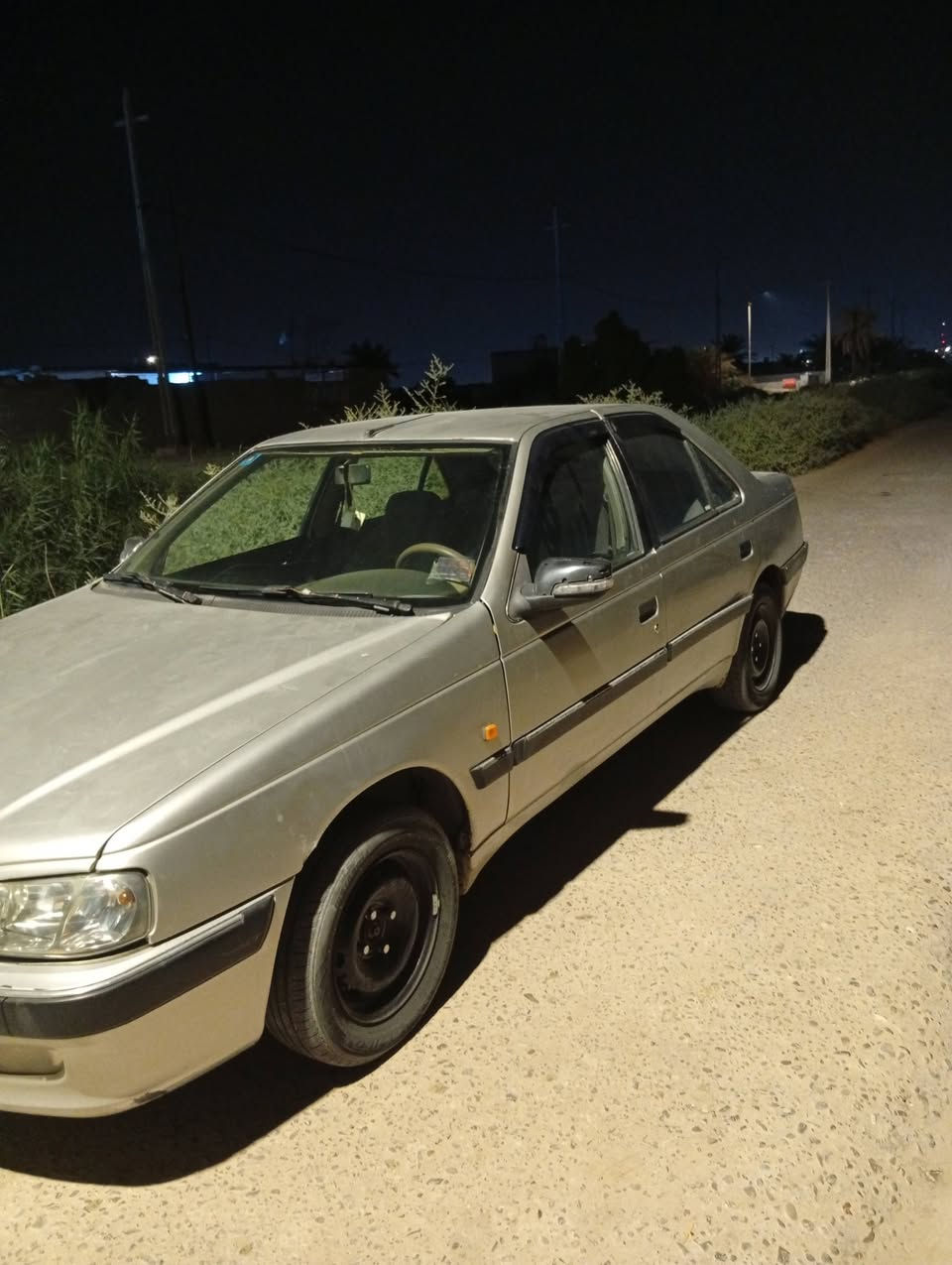 سيارة بيجو 405 للبيع
النوع والفيئة: بيجو 405

السنوية: باسمي (رقم ألماني / أرقام المحافظة - سنوية 31)

حالة المحرك: نص عمرة (محرك ينشط ووضع ممتاز)

المحاور والحدادية: حدادية تجديد كامل / ممتازة

الإطارات: تخم أطارات (تايرات) جديد

الحالة العامة: سيارة جاهزة 

للتواصل والاستفسار: [***********]
