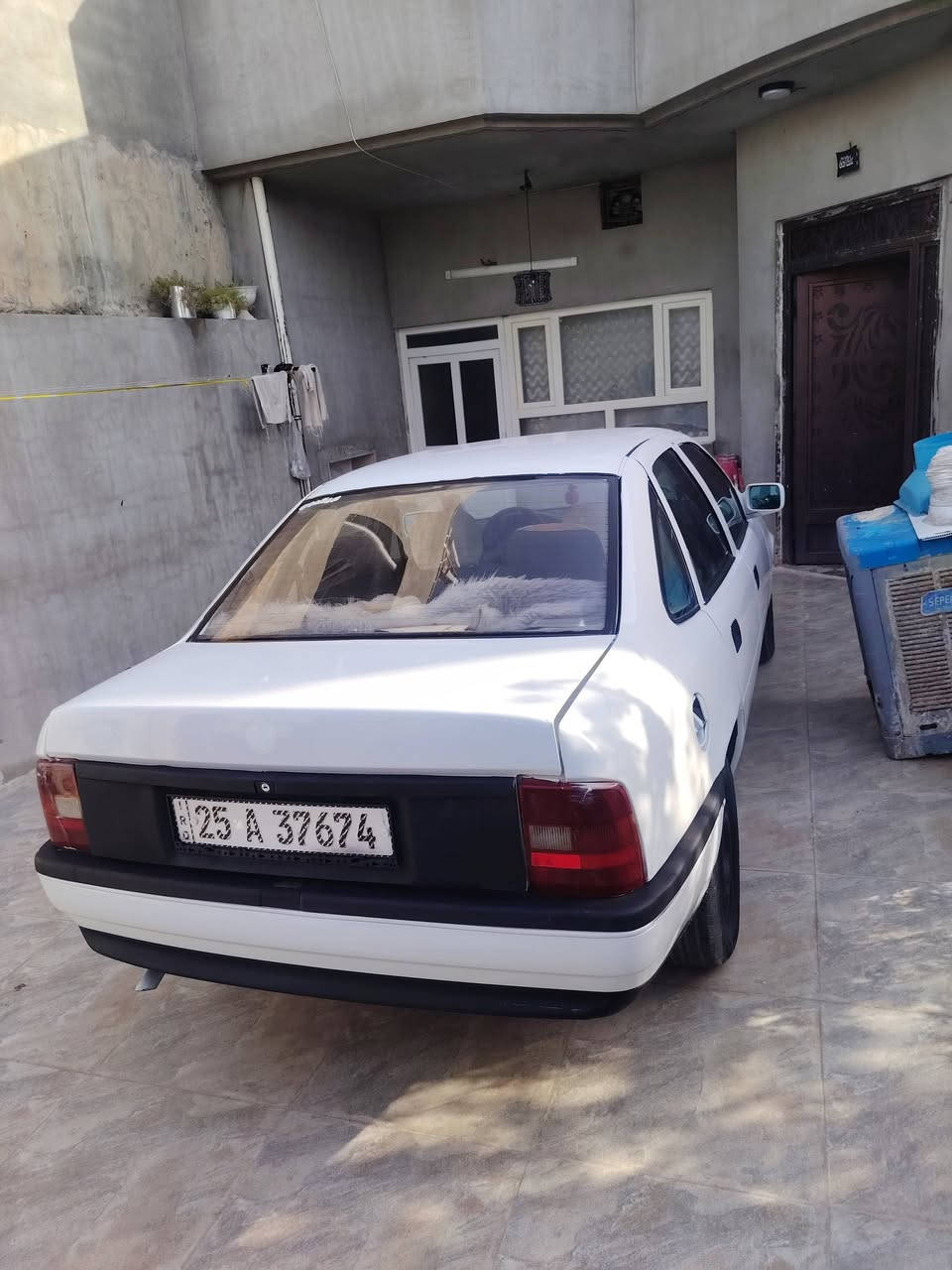 فكترا موديل92حجم 20كير محرك درجه اوله سياره ترايك للبصرا صبغ عام ماليه بدون معجون سنويه كبون بانزين سياره بسمي سعر 45وبيه مجال ***********
