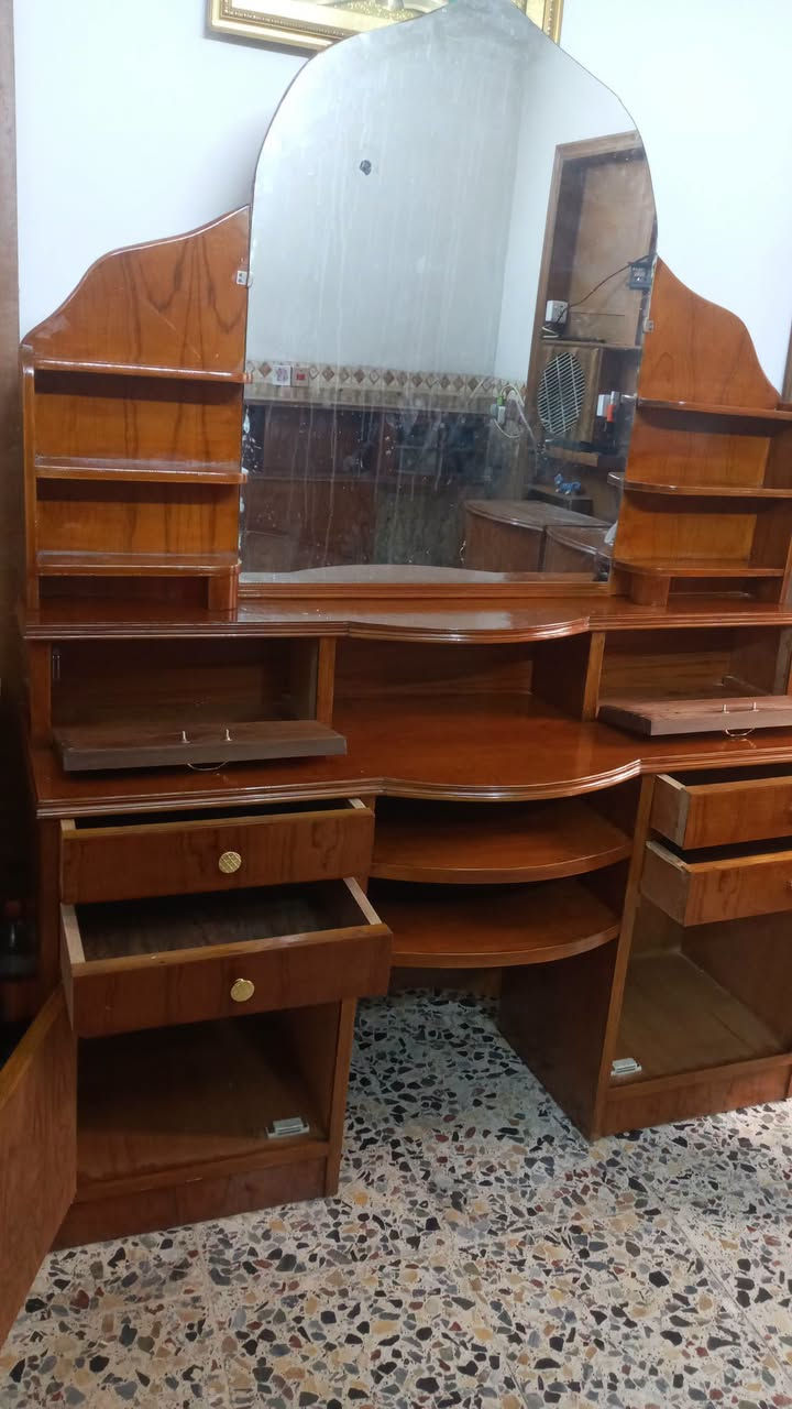 ميزتواليت صاج تزكام مستعمل ارتفاع متر عرض متر و50 سم عمق 40 سم السعر 150 وبي مجال العنوان بغداد حي الإعلام سوق اميمه  حي الشباب نهايته الشارع فرع ماركت فريش موبايل عراقنا وتساب بي 
*********** 
***********
يوجد توصيل غير مجاني داخل بغداد فقط
