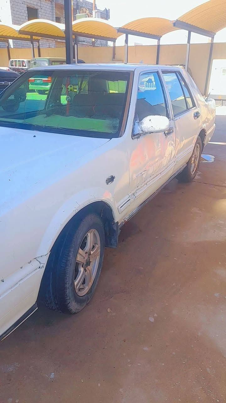 السلام عليكم ورحمه الله وبركاته سدرك للبيع موديل 98 گير ومحرك بطه جديد شرط طخم تاير جديد صدر خلفي وامامي جديد والباقي جدام العين السعر 26 ورقه  صلاح الدين الماني تحويل او وكاله من الشرقاط بعاجه   /رقم الهاتف ***********
